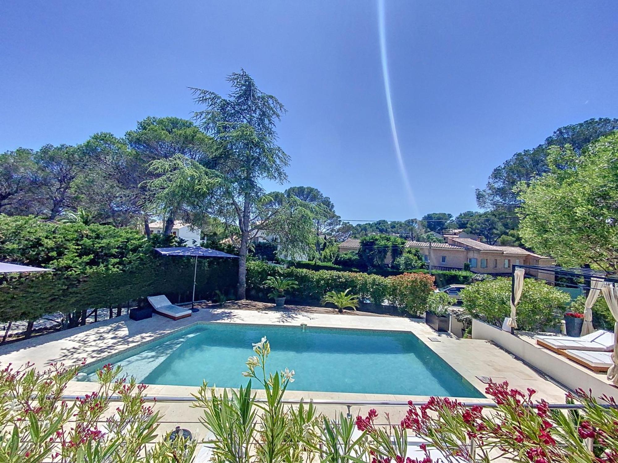"Les Alizes" Cote Jardin Proche Bord De Mer Saint-Raphael  Bagian luar foto